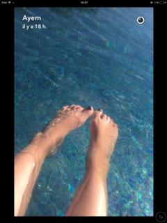 Ayem Nour feet photo thumbnail