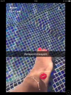 Ayem Nour feet photo thumbnail