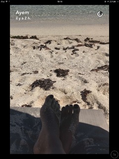 Ayem Nour feet photo thumbnail
