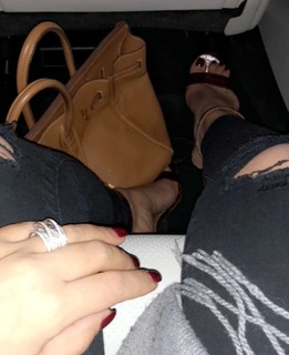 Ayem Nour feet photo thumbnail