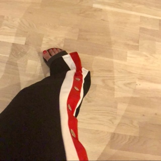 Ayem Nour feet photo thumbnail