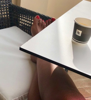 Ayem Nour feet photo thumbnail