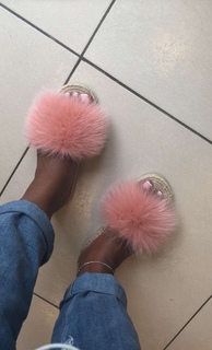 Ayem Nour feet photo thumbnail