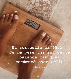 Ayem Nour feet photo thumbnail