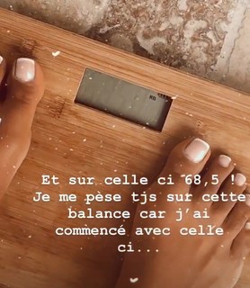 Ayem Nour feet photo thumbnail
