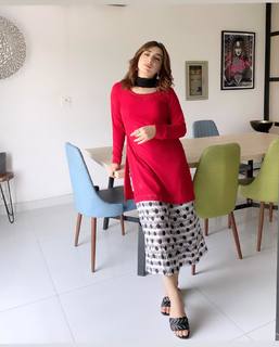 Ayesha Butt feet photo 18