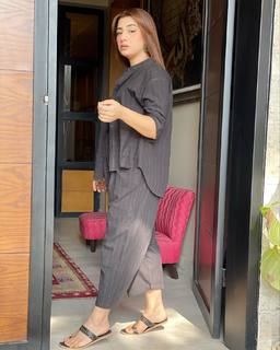 Ayesha Butt feet photo 19