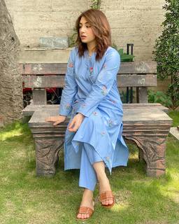Ayesha Butt feet photo 16