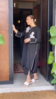 Ayesha Butt feet photo 15