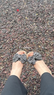 Ayesha Butt feet photo 11