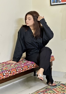 Ayesha Butt feet photo 2
