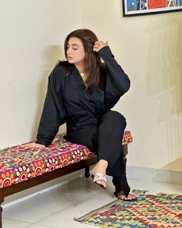 Ayesha Butt feet photo 1