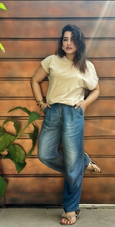 Ayesha Butt feet photo 5