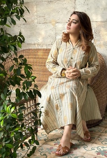 Ayesha Butt feet photo 17