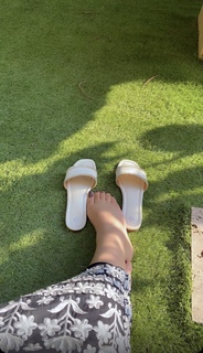 Ayesha Butt feet photo 10