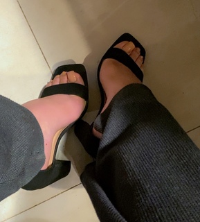 Ayesha Butt feet photo 16