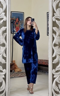 Ayesha Butt feet photo 4