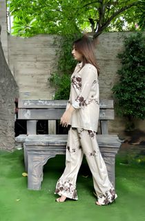 Ayesha Butt feet photo 11