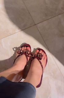 Ayesha Butt feet photo 17