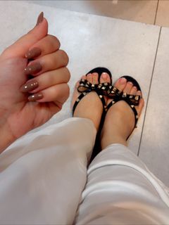 Ayesha Butt feet photo 2