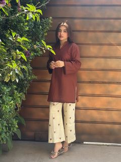 Ayesha Butt feet photo 16