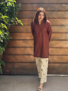 Ayesha Butt feet photo 15