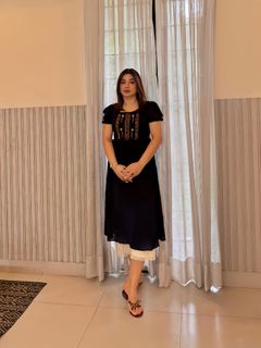 Ayesha Butt feet photo 6