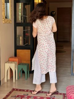 Ayesha Butt feet photo 12