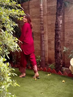 Ayesha Butt feet photo 17