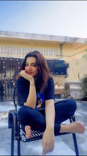 Ayesha Butt feet photo 16
