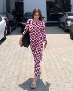 Ayesha Butt feet photo 16