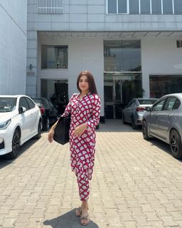 Ayesha Butt feet photo 15