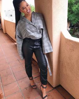 Ayesha Curry feet photo thumbnail