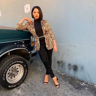 Ayesha Curry feet photo thumbnail