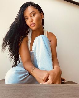 Ayesha Curry feet photo thumbnail