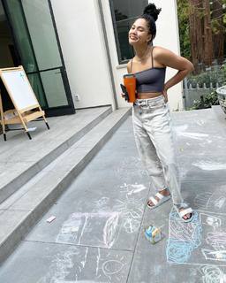 Ayesha Curry feet photo thumbnail