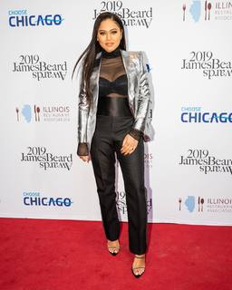 Ayesha Curry feet photo thumbnail