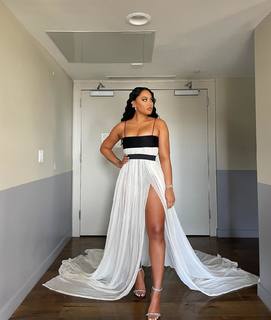 Ayesha Curry feet photo thumbnail