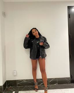 Ayesha Curry feet photo thumbnail