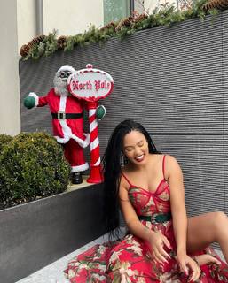 Ayesha Curry feet photo thumbnail
