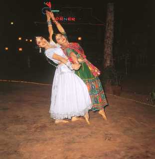 Ayesha Jhulka feet photo 14