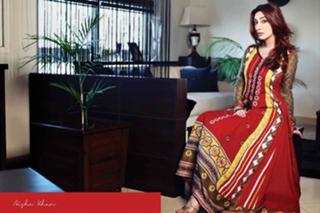 Ayesha Khan feet photo 10