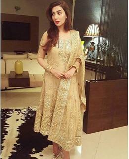 Ayesha Khan feet photo 3