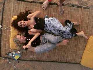 Ayesha Omer feet photo thumbnail