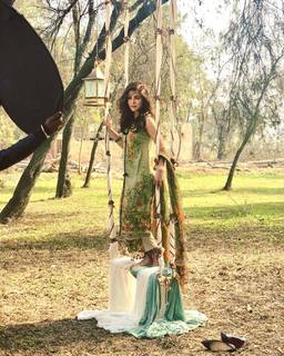 Ayesha Omer feet photo thumbnail