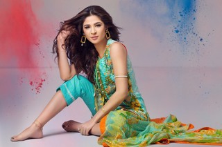 Ayesha Omer feet photo thumbnail