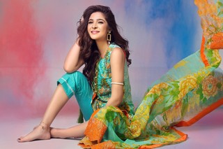 Ayesha Omer feet photo thumbnail
