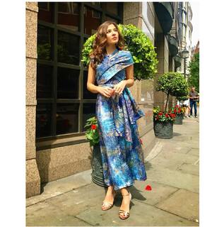 Ayesha Omer feet photo thumbnail