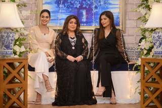 Ayesha Omer feet photo thumbnail