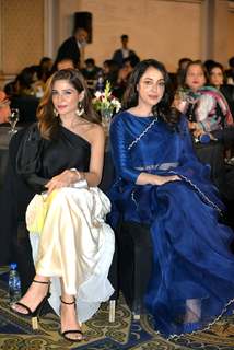 Ayesha Omer feet photo thumbnail